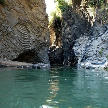 In - Stanza Tripla In Affitto