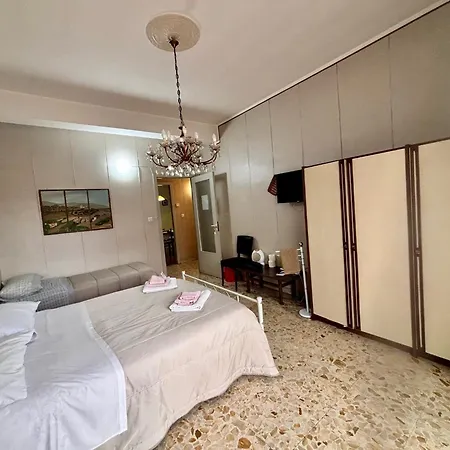 Guest house In - Stanza Tripla In Affitto *