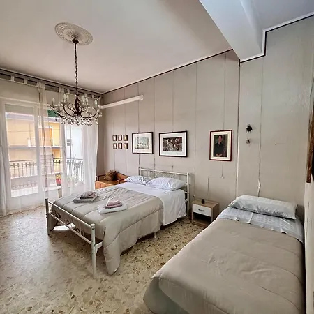 Stanza Tripla In Affitto Alojamento de Turismo Selvagem Giarre