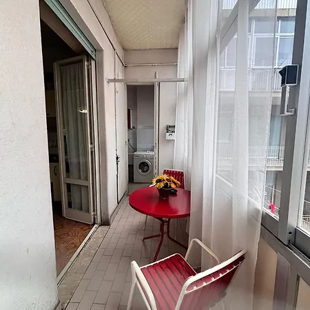 Stanza Tripla In Affitto *